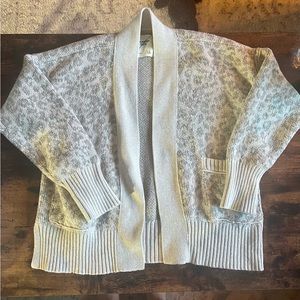 Small - grey leopard - Abercrombie cardigan